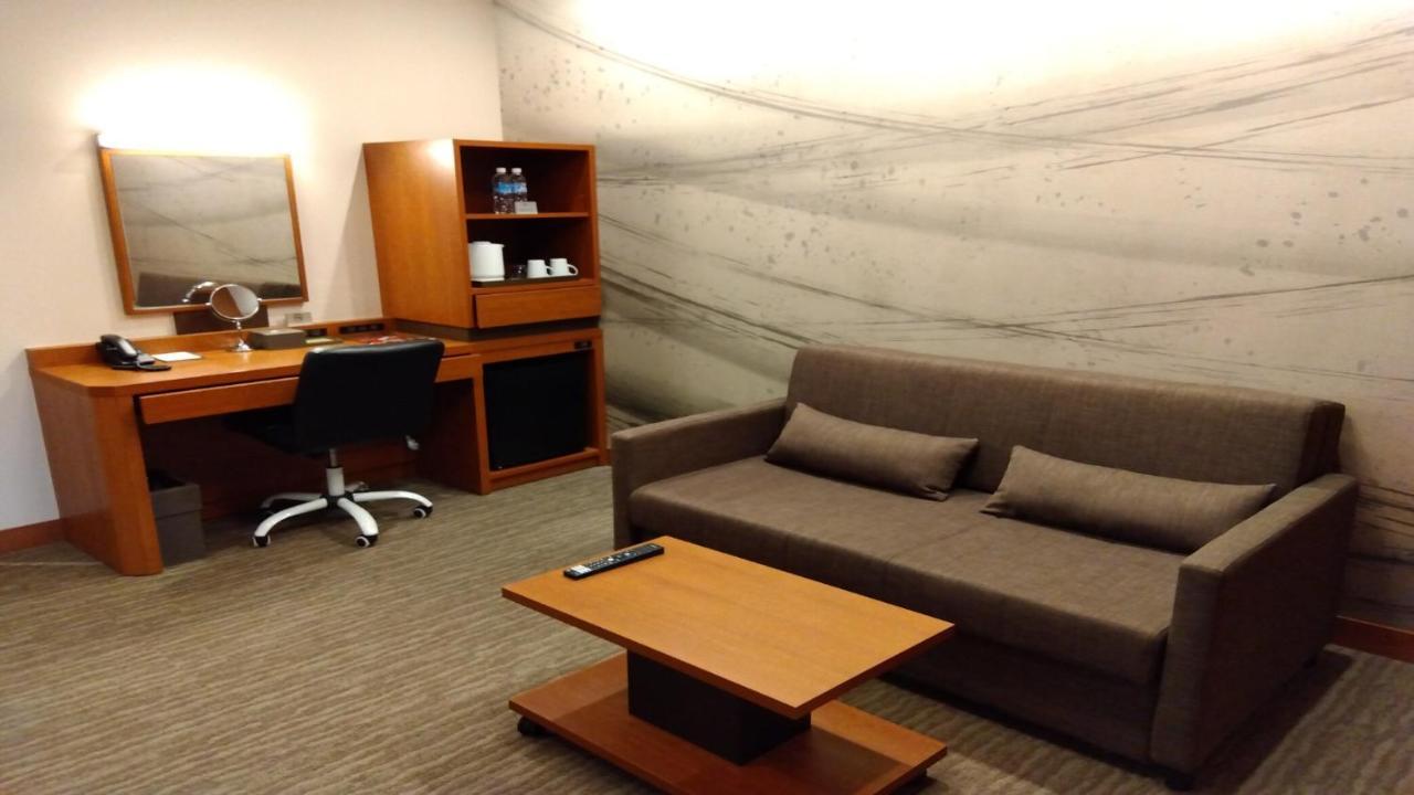 Odysis Suites Osaka Airport Hotel Izumisano Eksteriør bilde